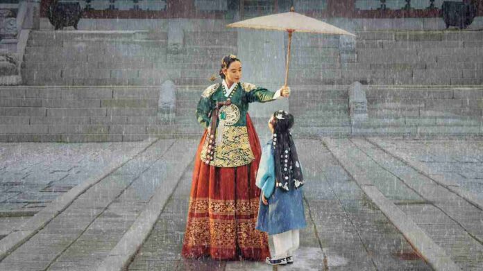 Under The Queen's Umbrella Episode 5 6 Recap Ending 2022 Kim Hye-su as Queen Im Hwa Ryeong