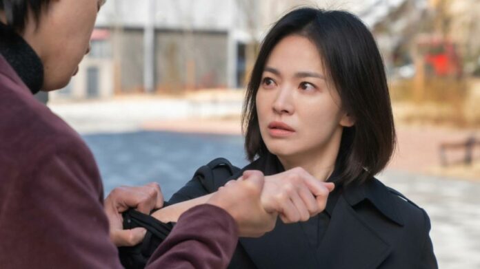 The Glory Episodes 1 2 Recap And Ending 2022 Song Hye-kyo as Moon Dong-eun