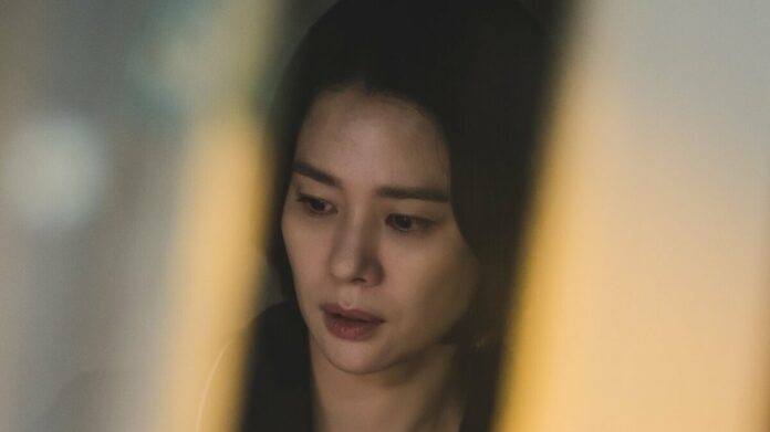 Trolley Episodes 3 4 Recap And Ending Explained Kim Hyun-joo as Kim Hye Ju