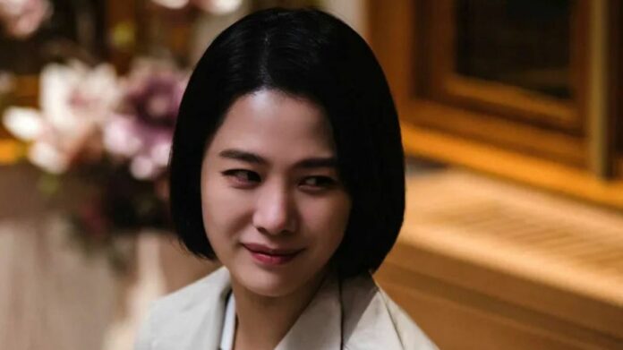 Trolley Episode 16 Recap And Ending 2022 Kim Hyun-joo as Kim Hye Ju